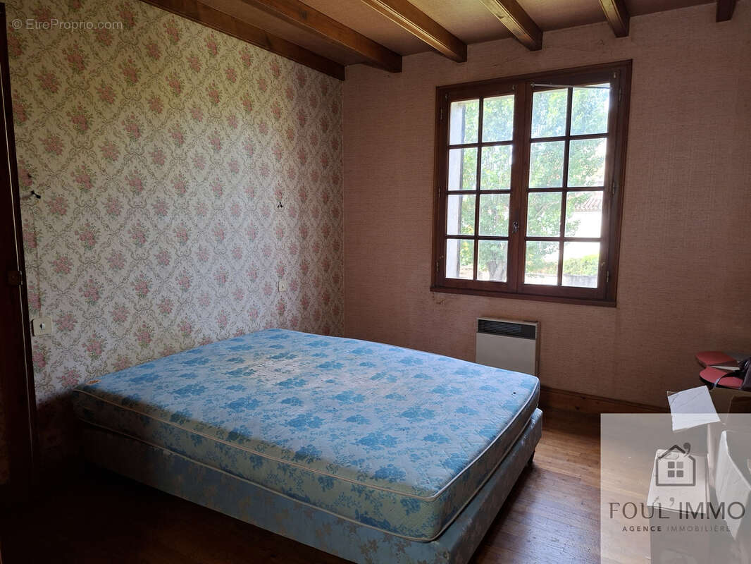 FOULAYRONNES Maison T5 avec jardin et dépendances - photo 9
