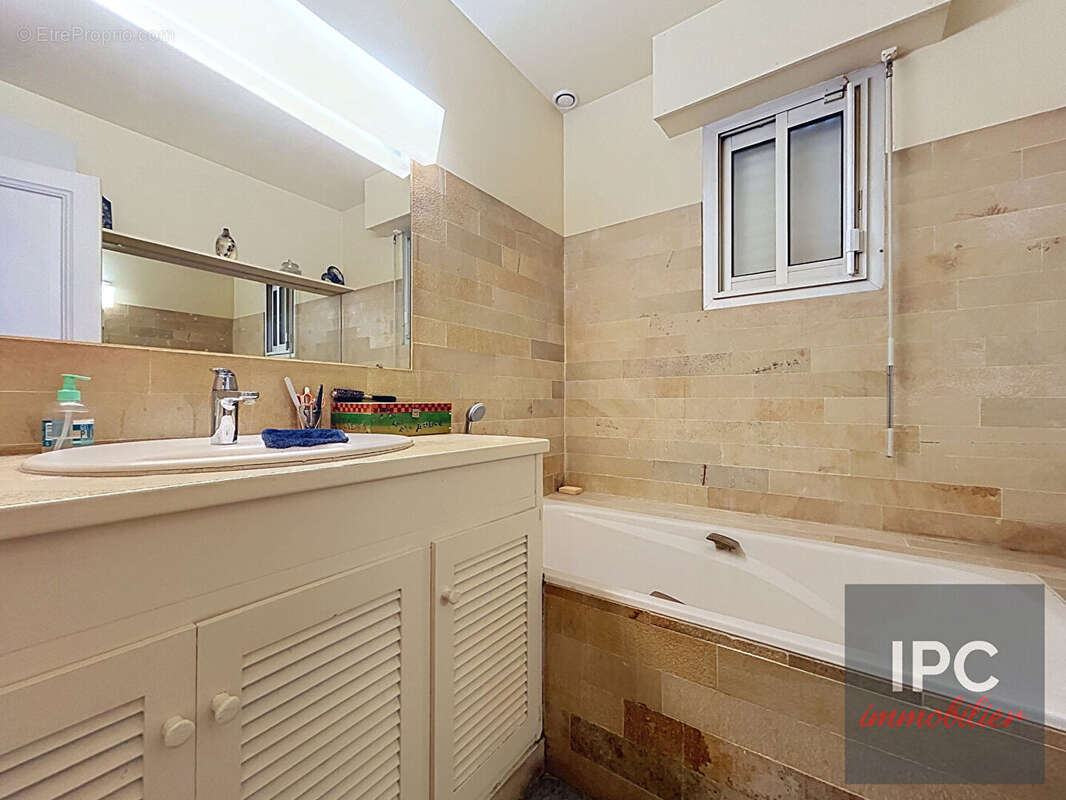 HERBLAY - Pavillon - 135m² - photo 13