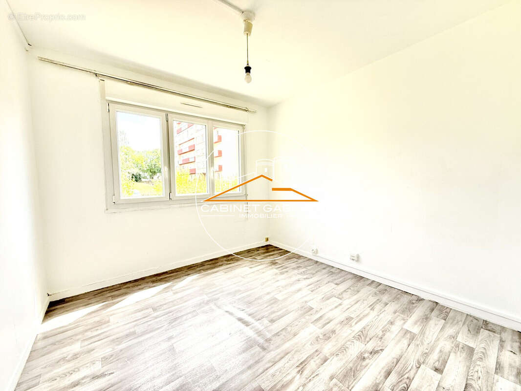 Appartement 28 m² à Angers  - photo 2