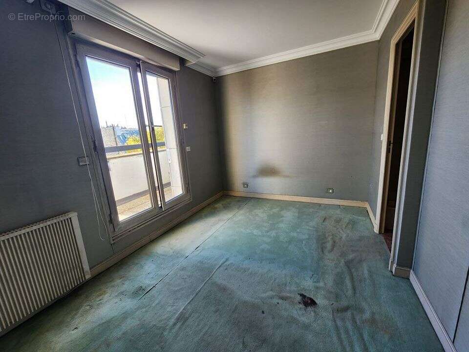Appartement à PARIS-14E
