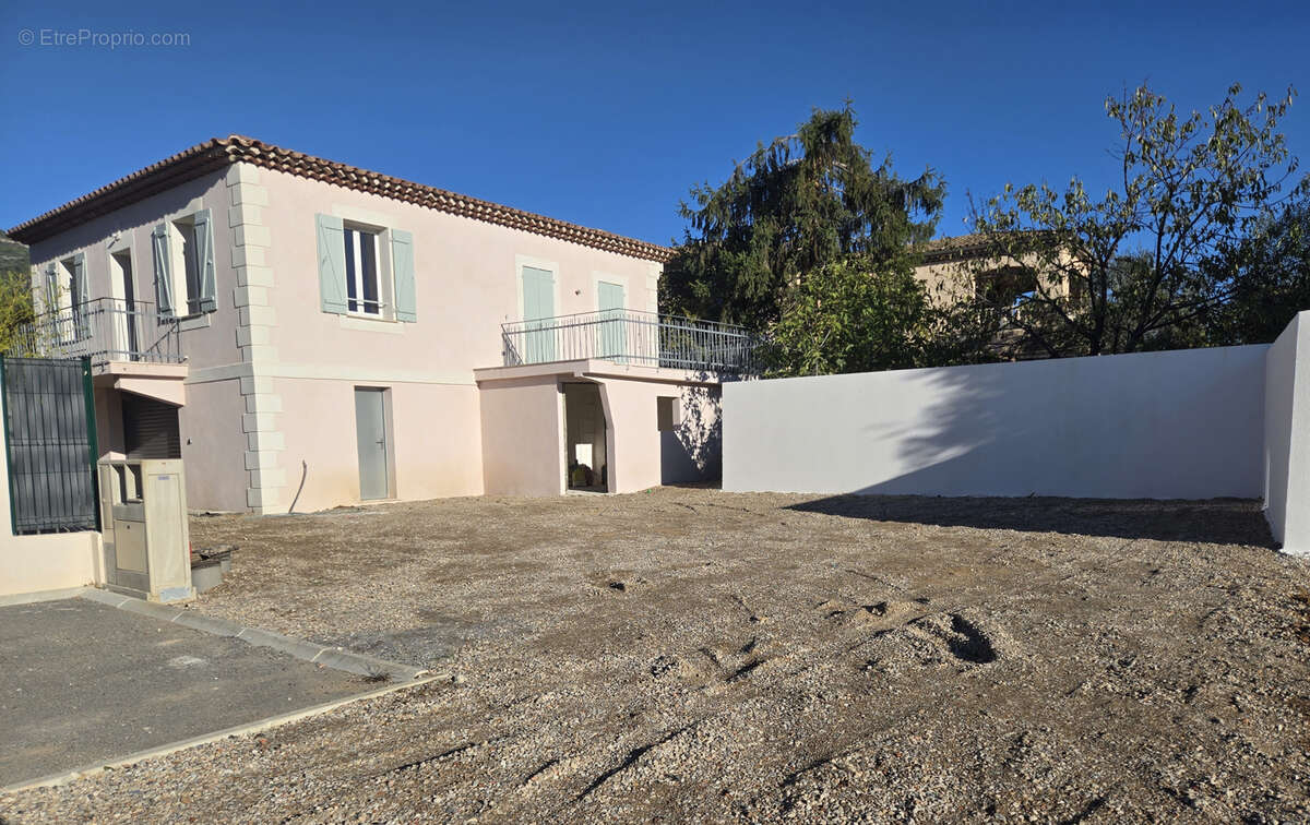 Maison à CARROS