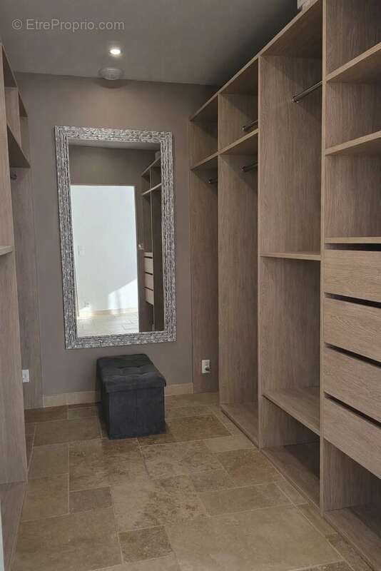 Maison à ESCRAGNOLLES