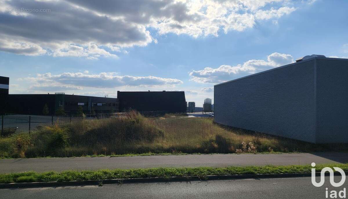 Photo 3 - Commerce à VILLEJUST