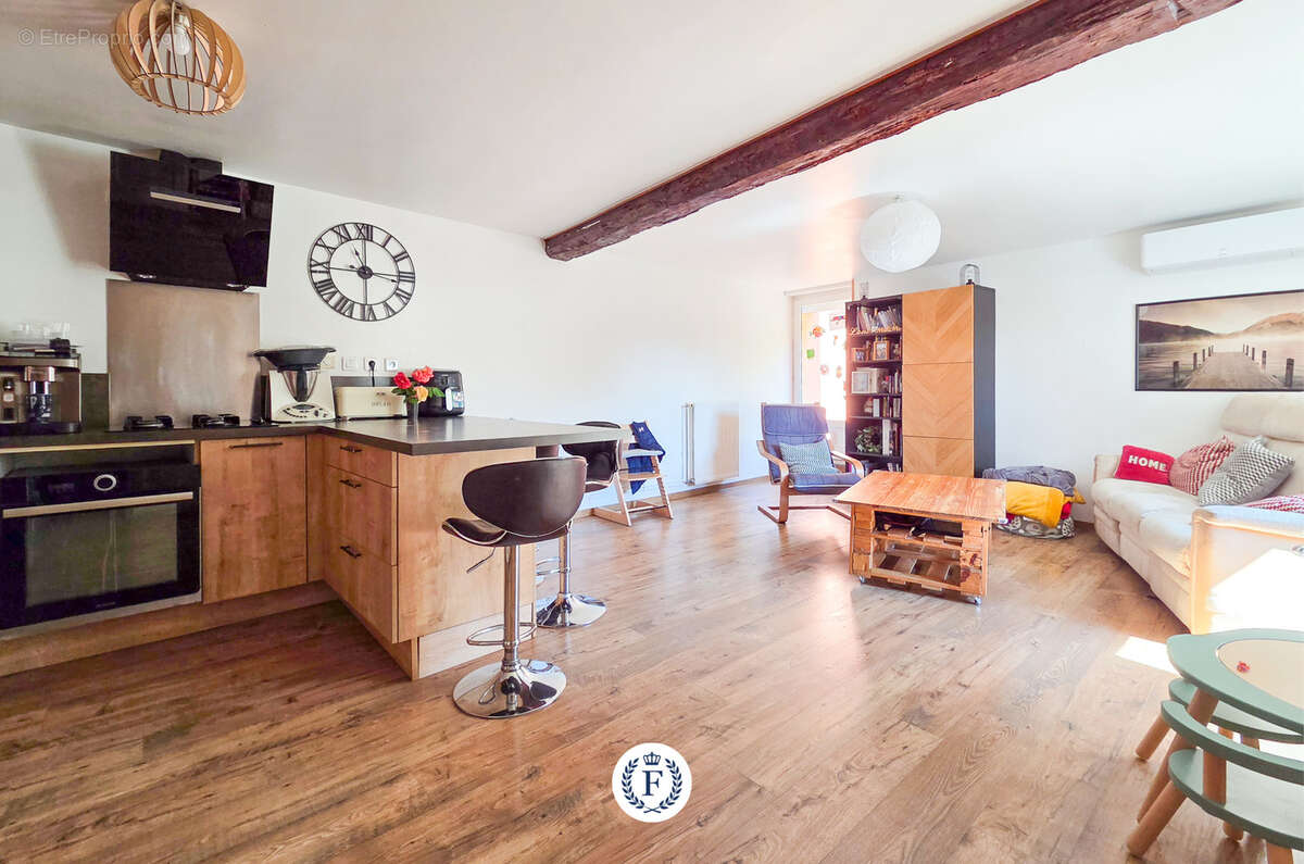 Appartement à BEAUJEU