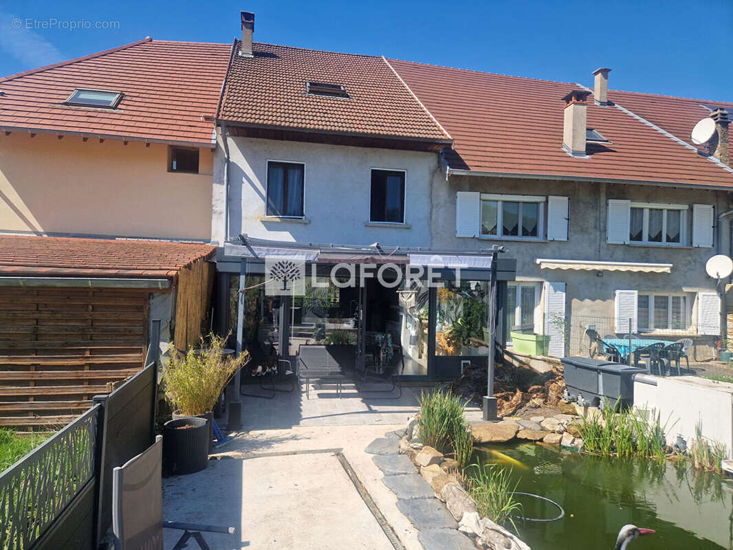 Maison Mitoyenne en pierre à Mesnay 8 pièce(s) 212 m2 - photo 3