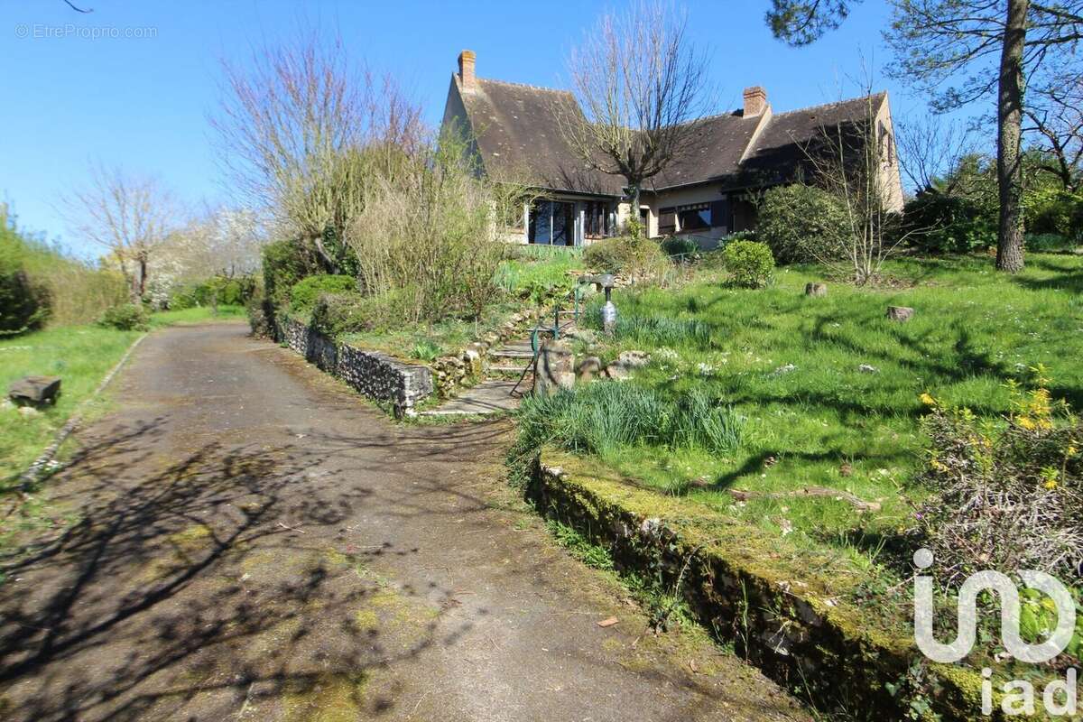 Photo 2 - Maison à LE GRAND-PRESSIGNY