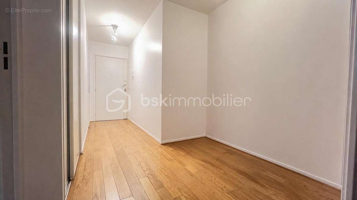 En exclusivite a puteaux – magnifique appartement familial 5 pièces avec double stationnement et espace de rangement - photo 3