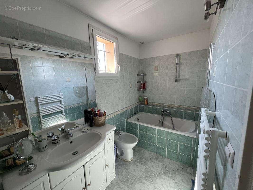 Maison à LA LONDE-LES-MAURES