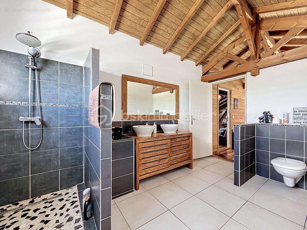 Ensemble immobilier villa et ses deux locatifs vue mer - photo 10