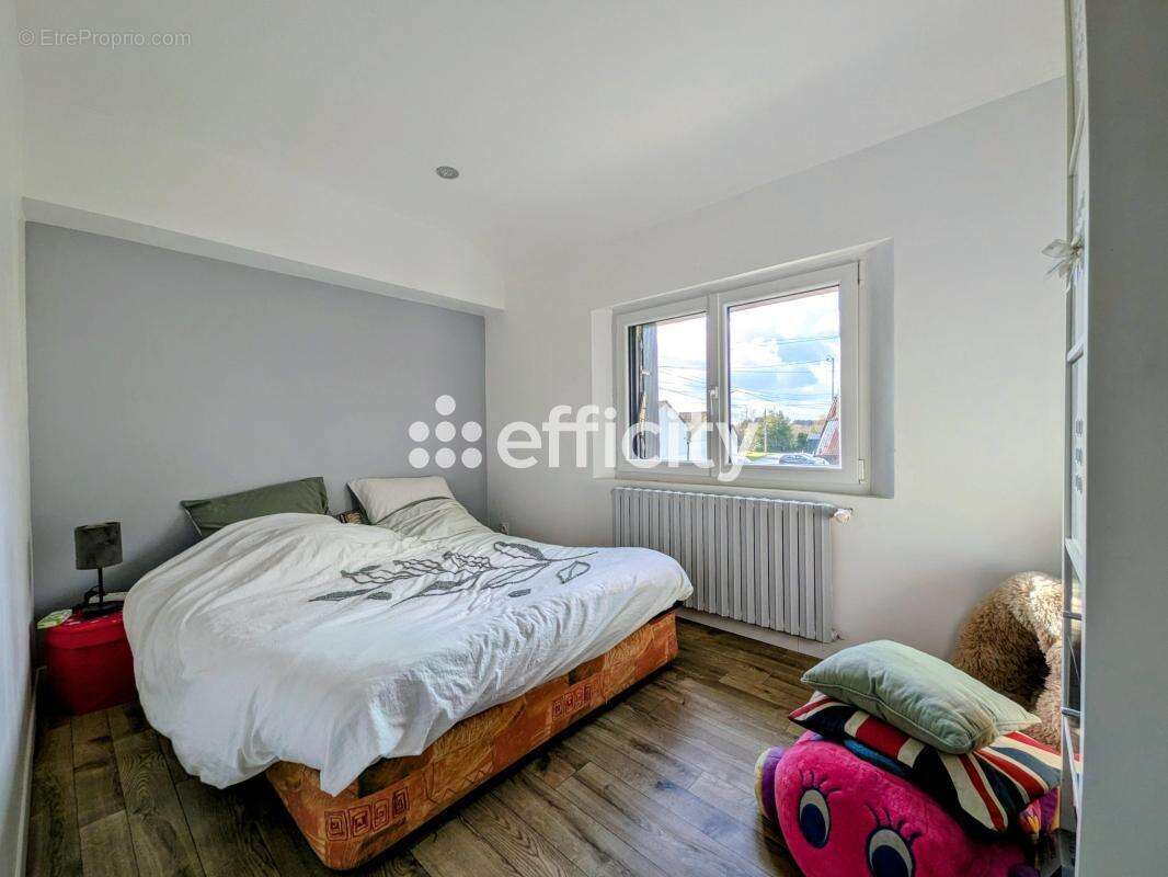 Maison à CINQ-MARS-LA-PILE