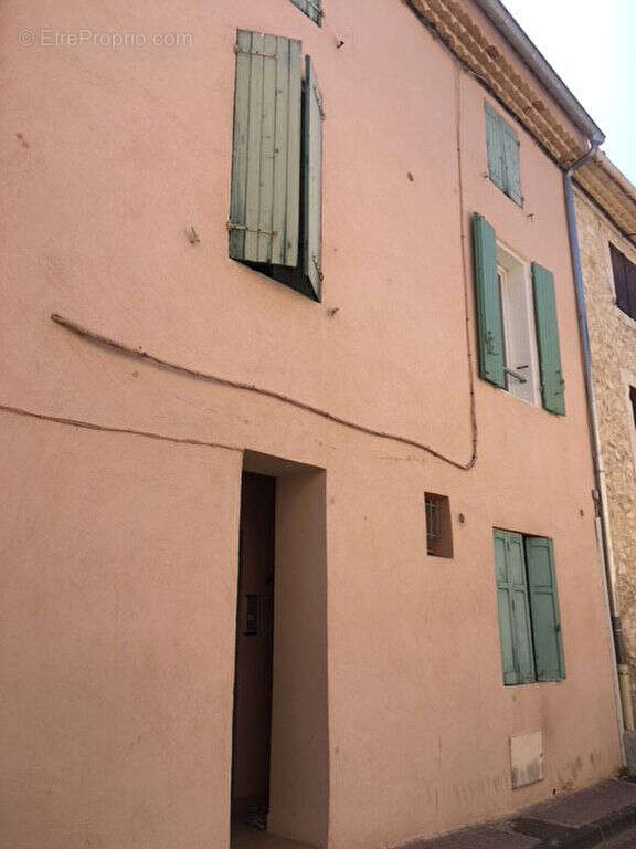 Maison à LA FARE-LES-OLIVIERS