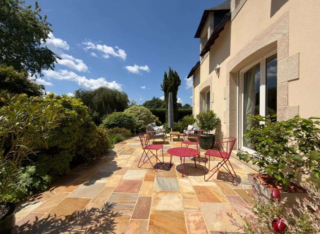 Maison à MALESTROIT