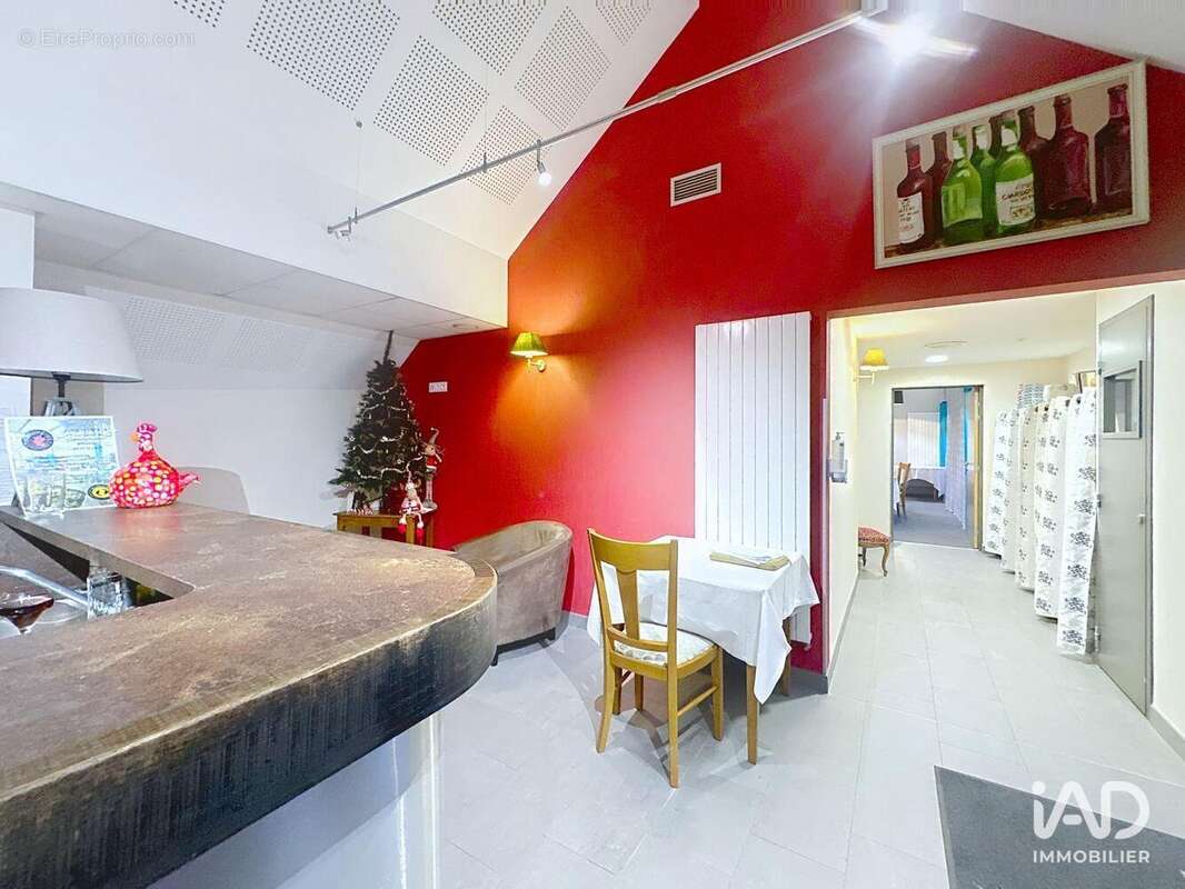 Photo 6 - Commerce à CARANTILLY