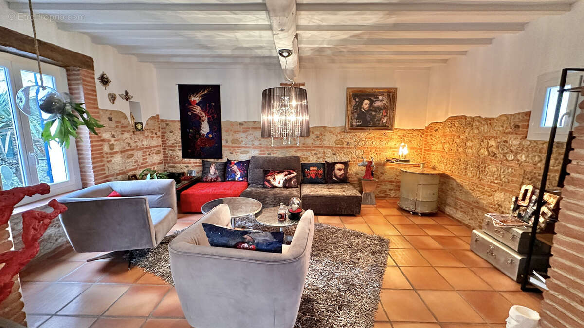 Maison à SAINT-GENIS-DES-FONTAINES