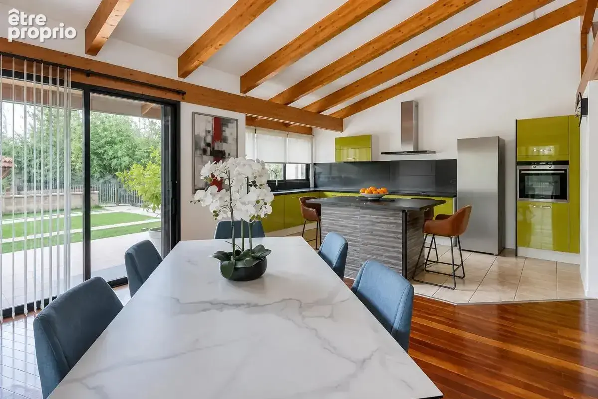 Grande maison avec piscine et jardin arboré à Aubagne - photo 2