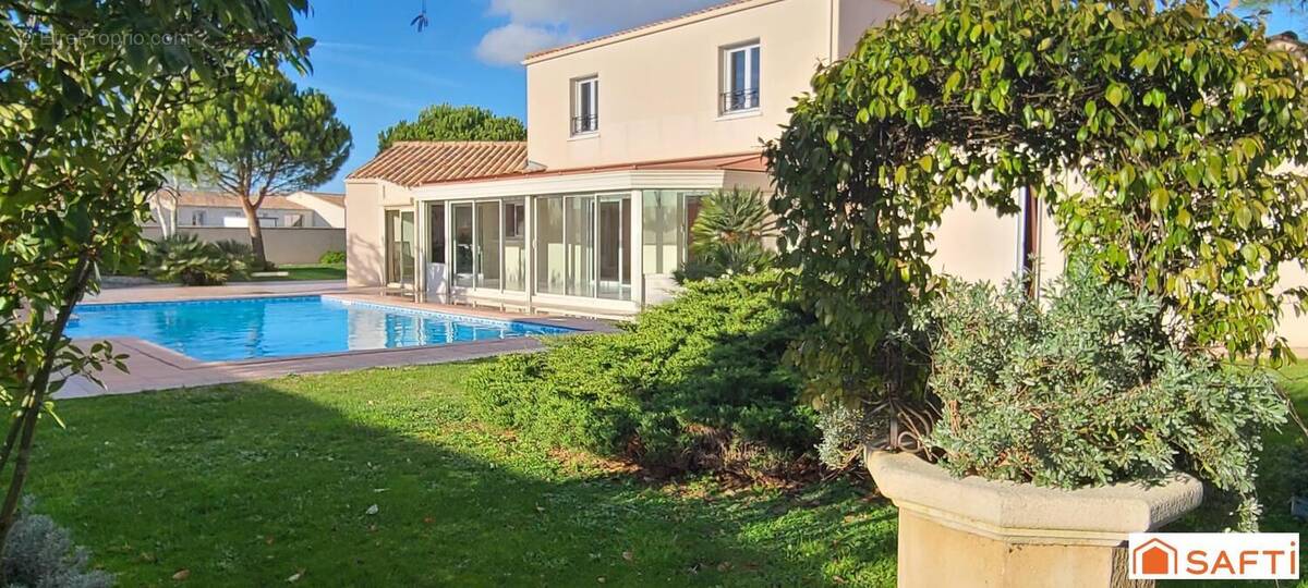 Photo 1 - Maison à SOUBISE