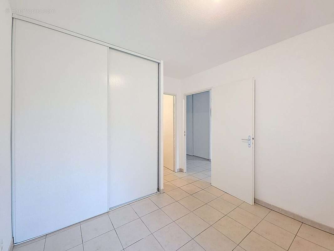 Chambre - Appartement à MONTAUBAN
