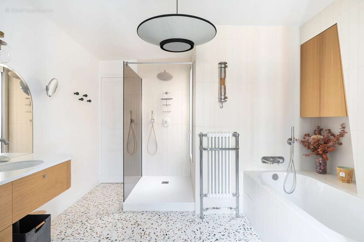 Appartement à PARIS-7E