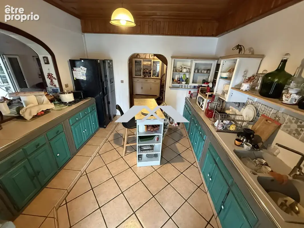 Maison 6 pièces 190 m² à vendre à Saint-Benoit (97470) - photo 4