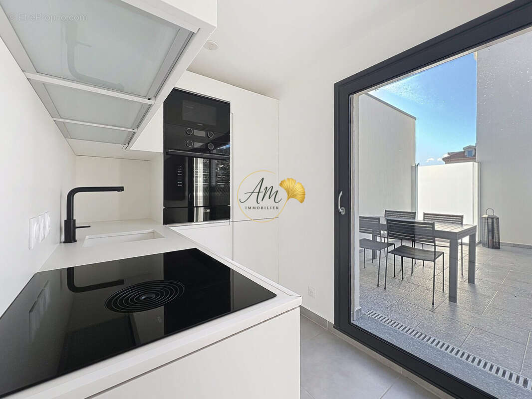 Appartement à VALLAURIS