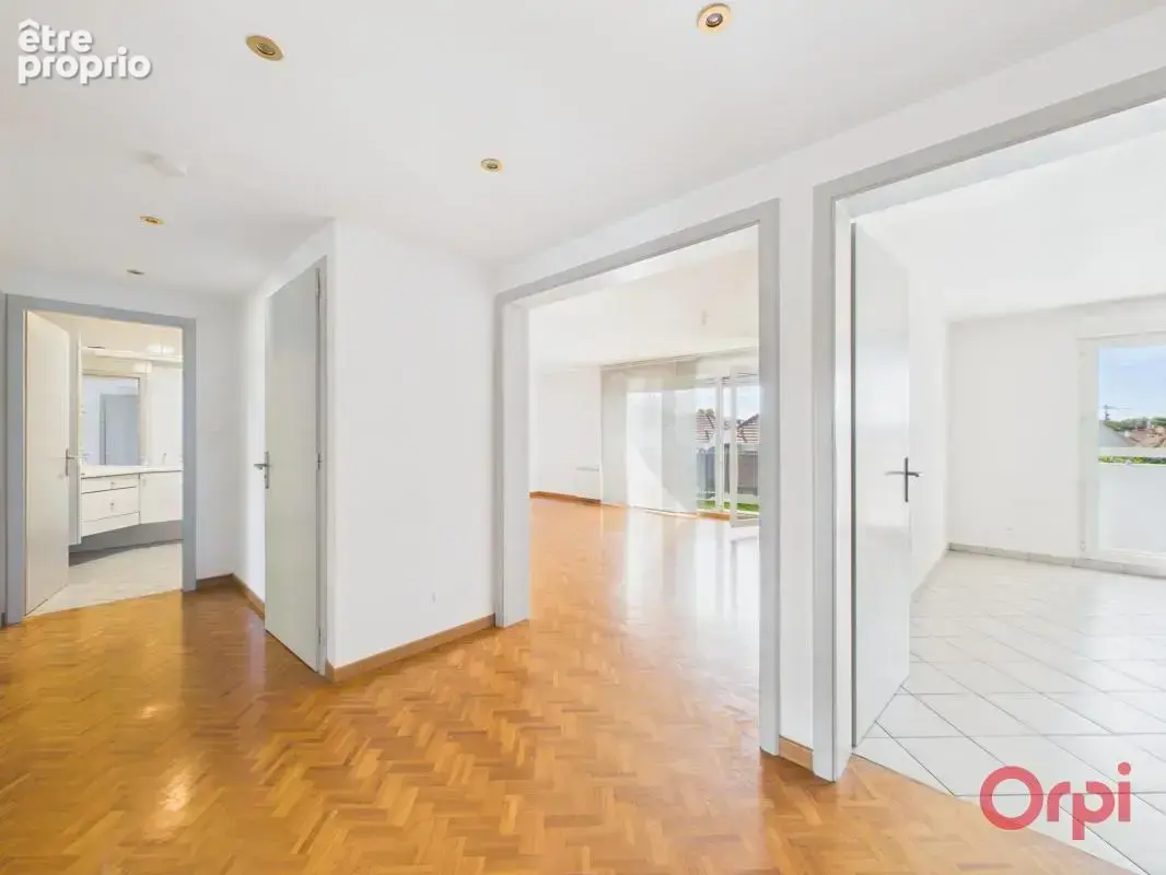 Appartement À Vendre - 94,82 M² avec Balcon , cave & garage en option - photo 3