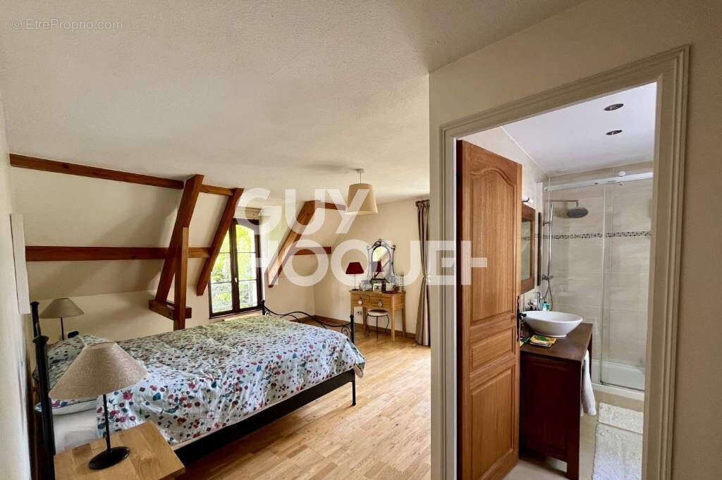 Maison à SAMOIS-SUR-SEINE