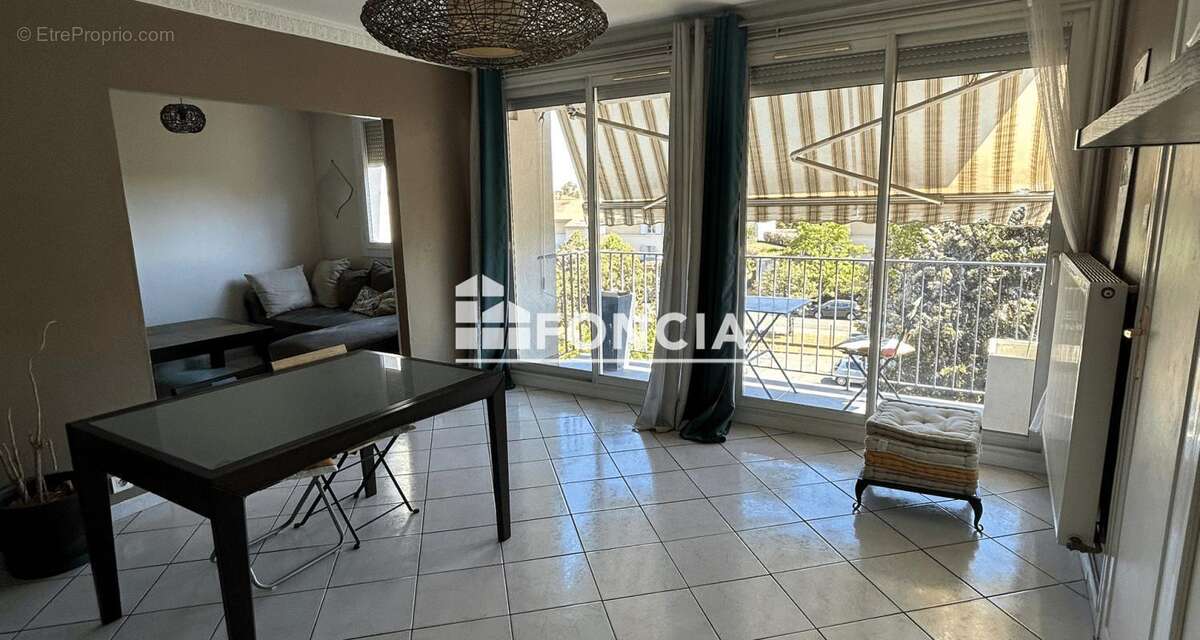 Appartement à BRON
