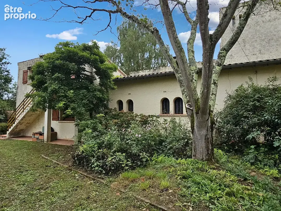 Maison Atypique avec studio indépendant, garage et Grand Terrain Arboré - photo 3