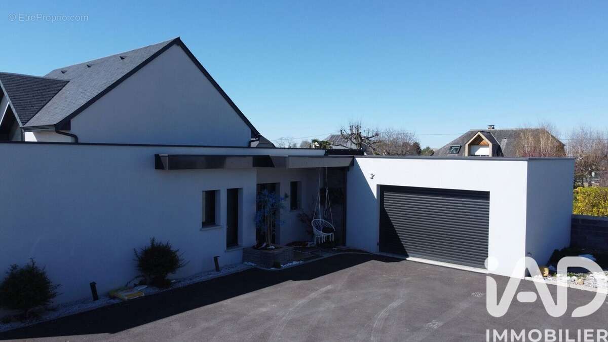 Maison 171 m² à Horgues  - photo 3