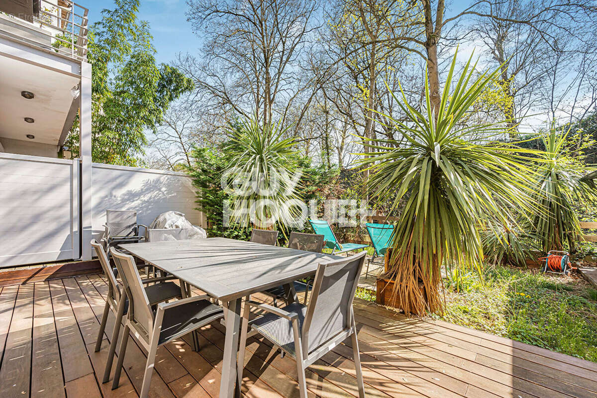 Maison d'exception -128 m2 -100 m2 de jardin arboré - photo 9