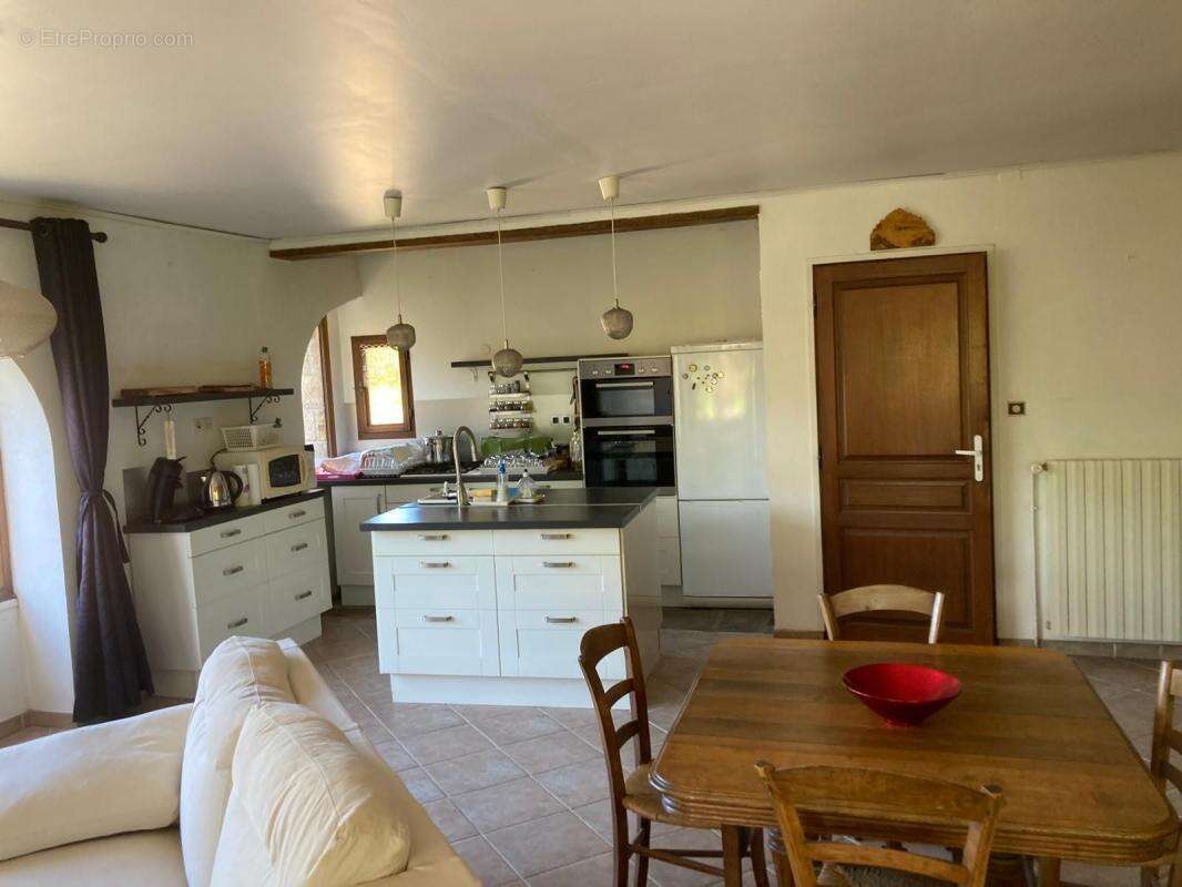 Maison à LABLACHERE