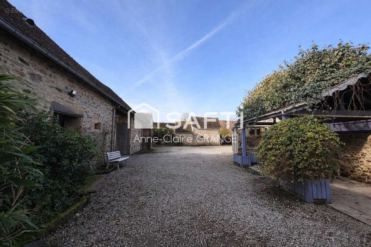 Maison 188 m² à Asse-Le-Boisne  - photo 6