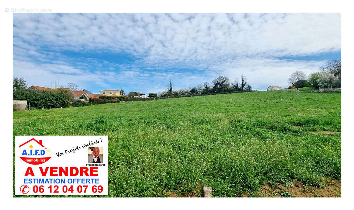 Terrain à CHAPONNAY