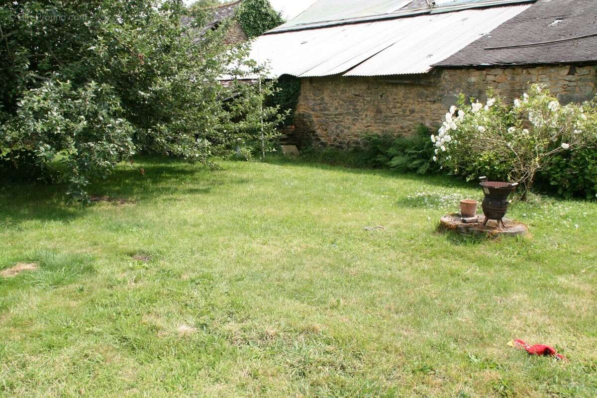 Maison à SAINT-SERVANT