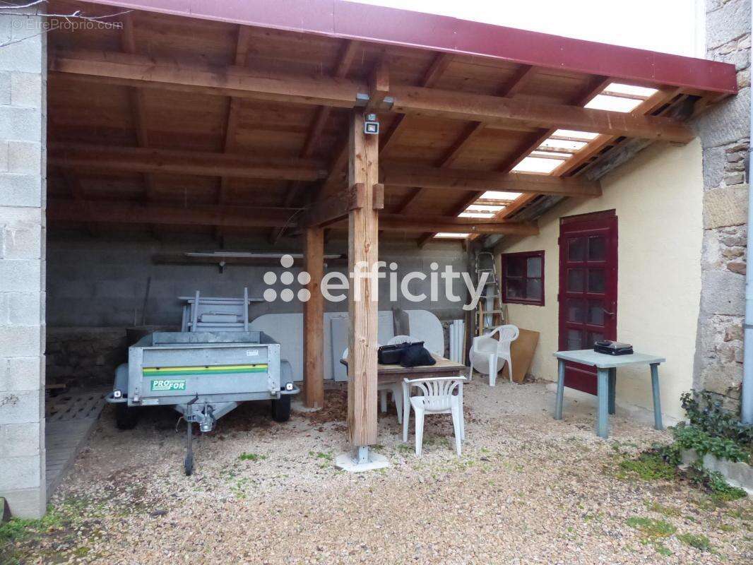 Maison à LE MALZIEU-VILLE