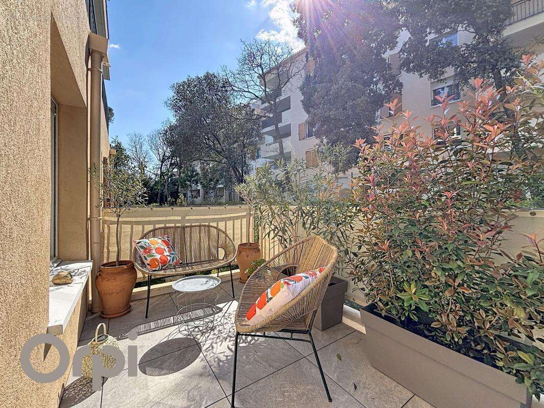 Appartement à LE MUY