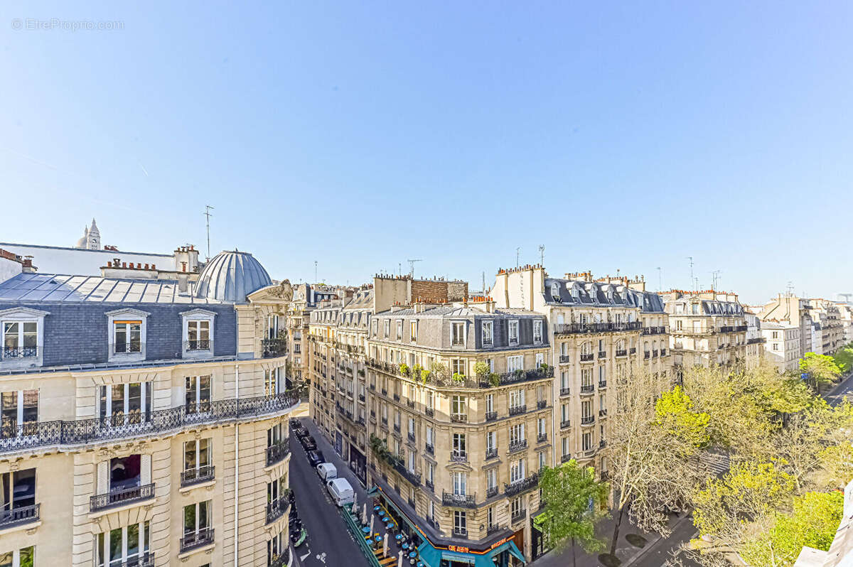 Appartement à PARIS-18E