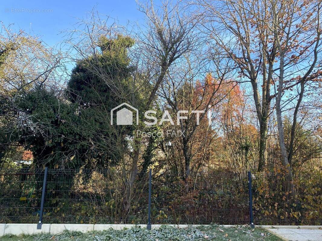 Photo 1 - Terrain à AUGNY