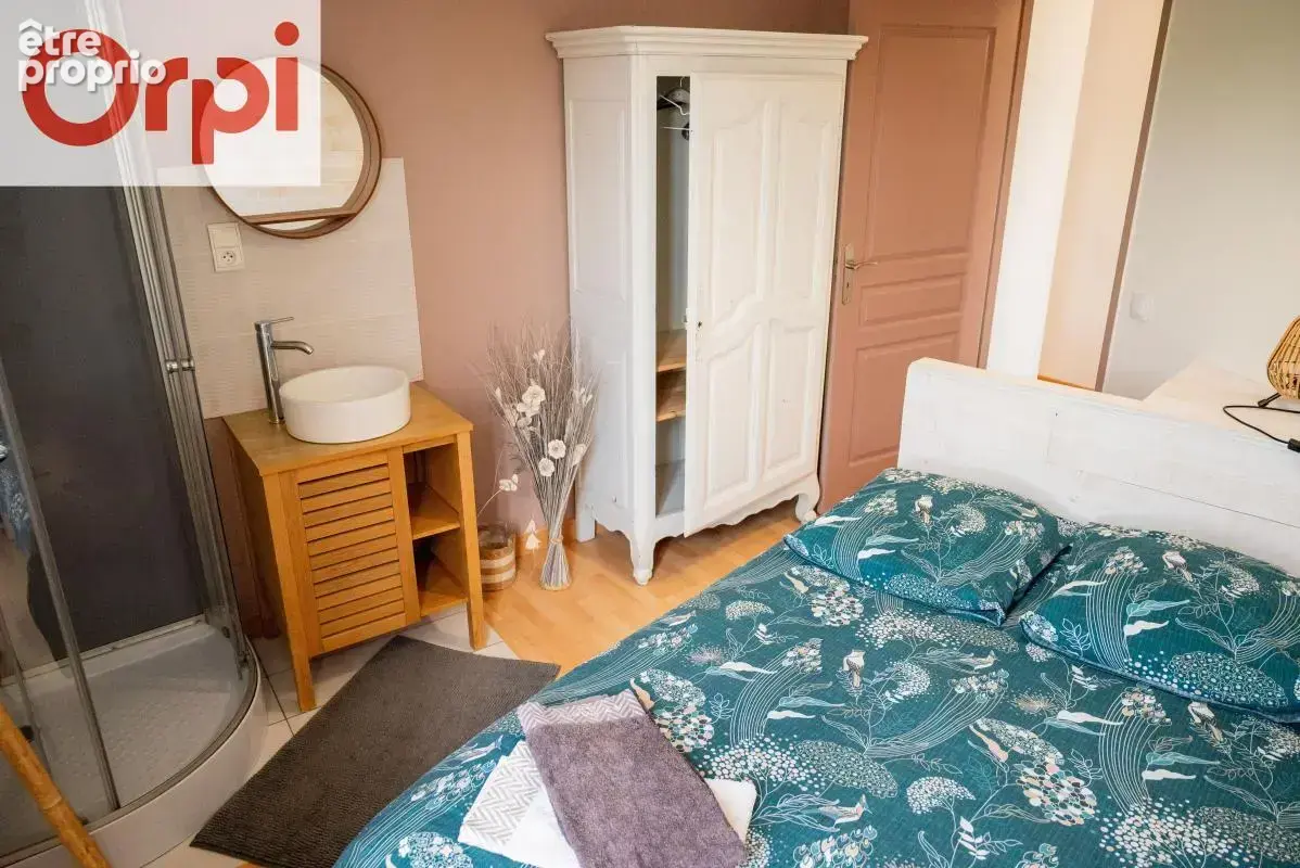 Maison de charme en pierre avec piscine – Thairé - photo 14