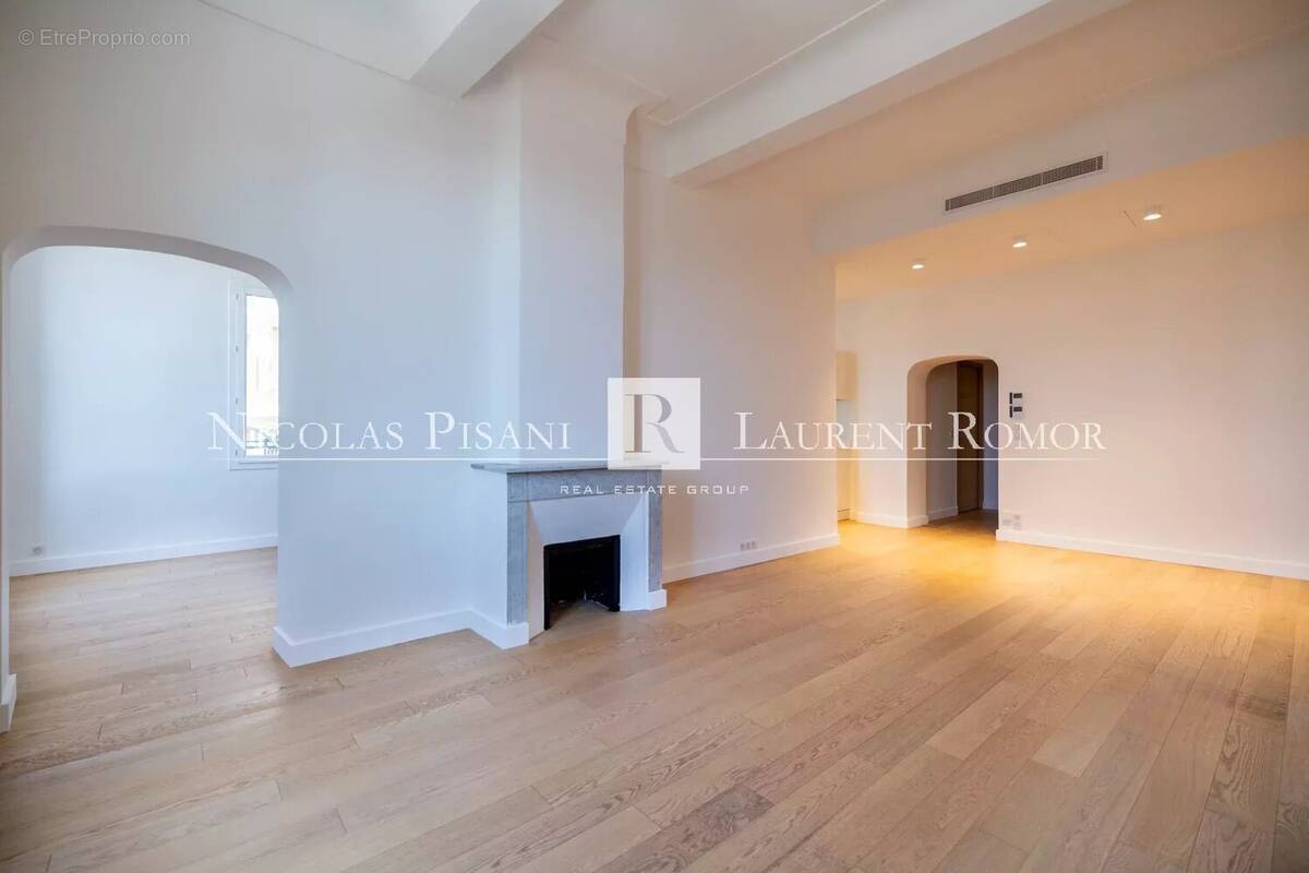 Appartement a vendre a nice - cours saleya - proche de la mer - 136 m² - 3 chambres - photo 2