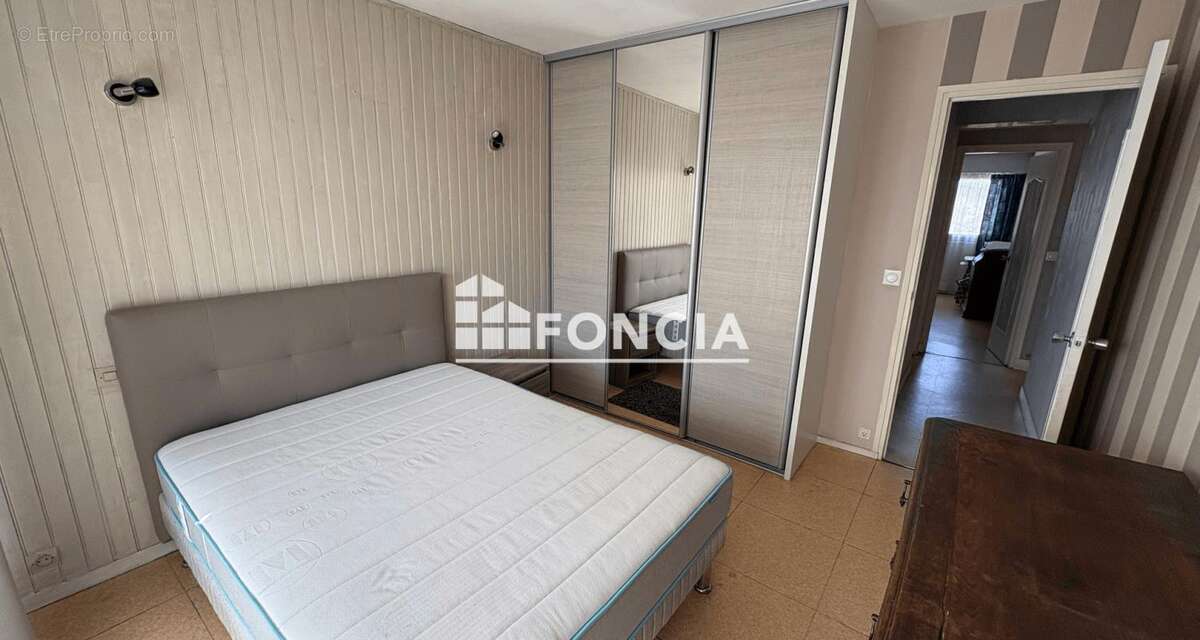 Appartement à FRENEUSE