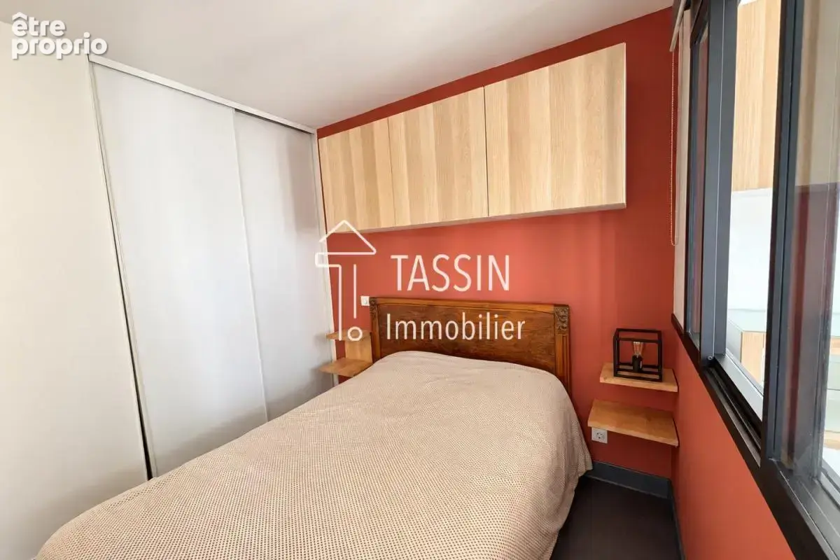 LYON 5 - T1 bis rénové limite Tassin - photo 3