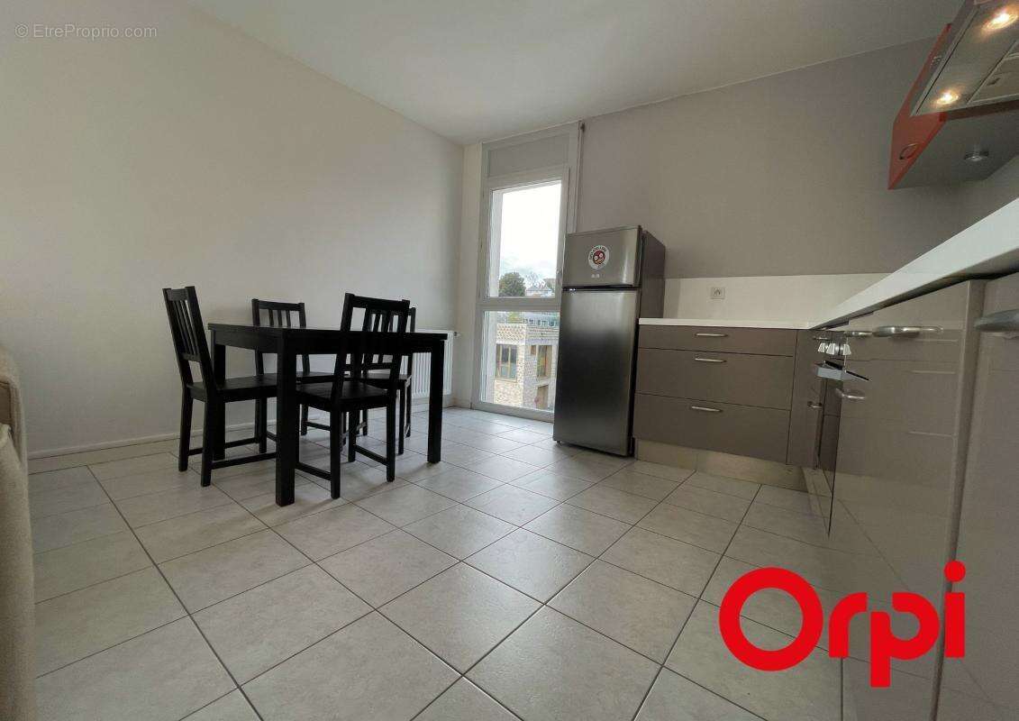 Appartement à VENISSIEUX