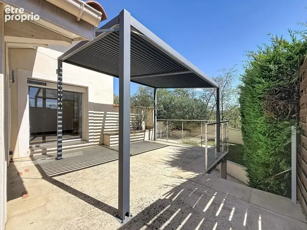 Maison - 3 Chambres - Buanderie - Garage - Terrasse - Pergola - Piscine - Jardin - photo 23