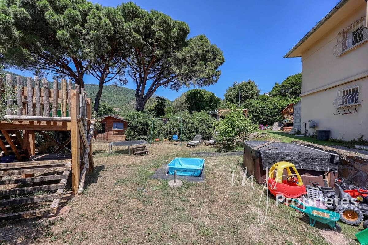 Maison à RAYOL-CANADEL-SUR-MER