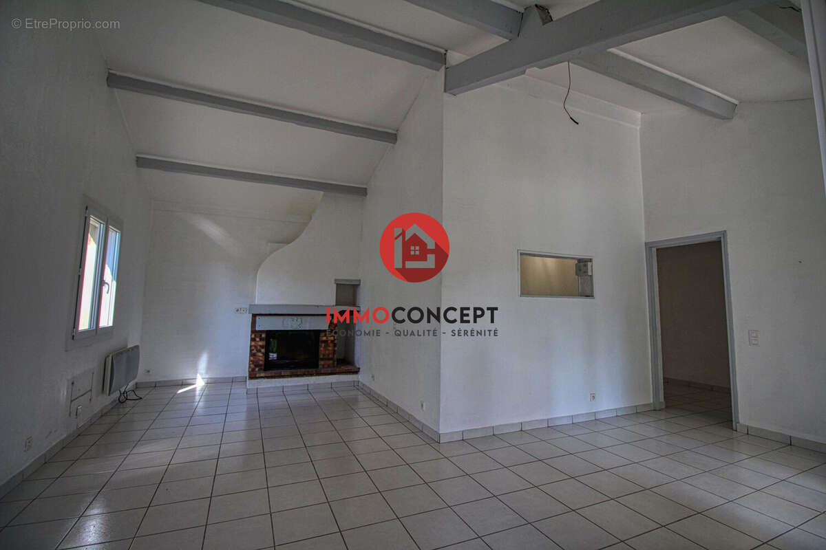 Séjour cathédrale - Maison à PUJAUT