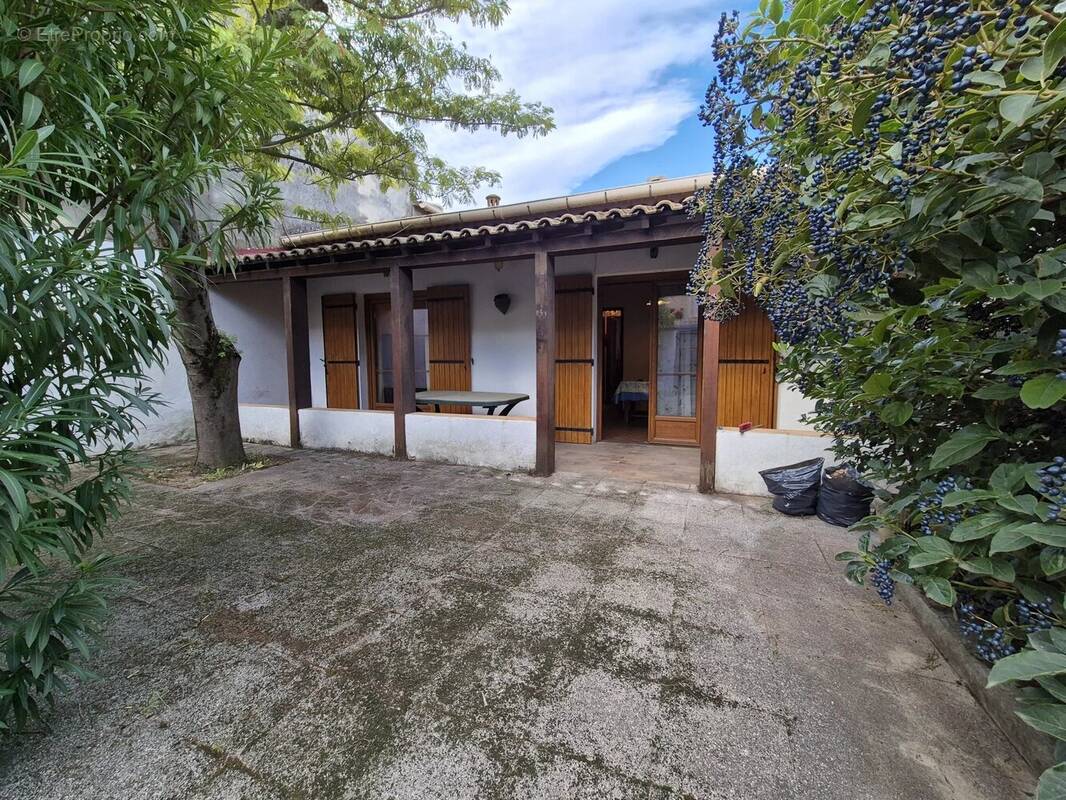 Maison à COURTHEZON