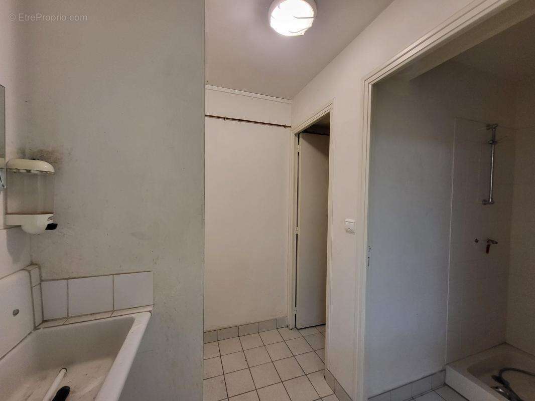 Locaux/Biens immobiliers - photo 5
