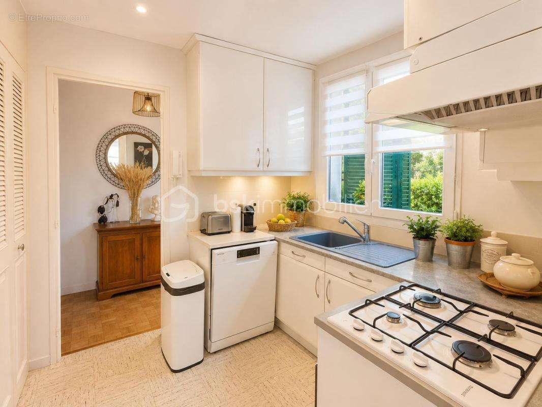 Maison de plain-pied - la commanderie des templiers ii sur 775 m2 de terrain - photo 12