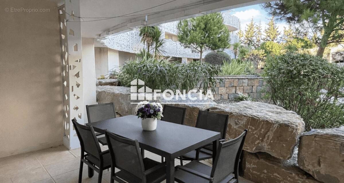 Appartement à LATTES